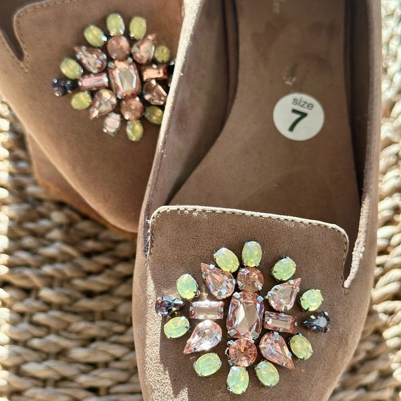 Ann Marino Tan Embellished Flats - Picture 1 of 6